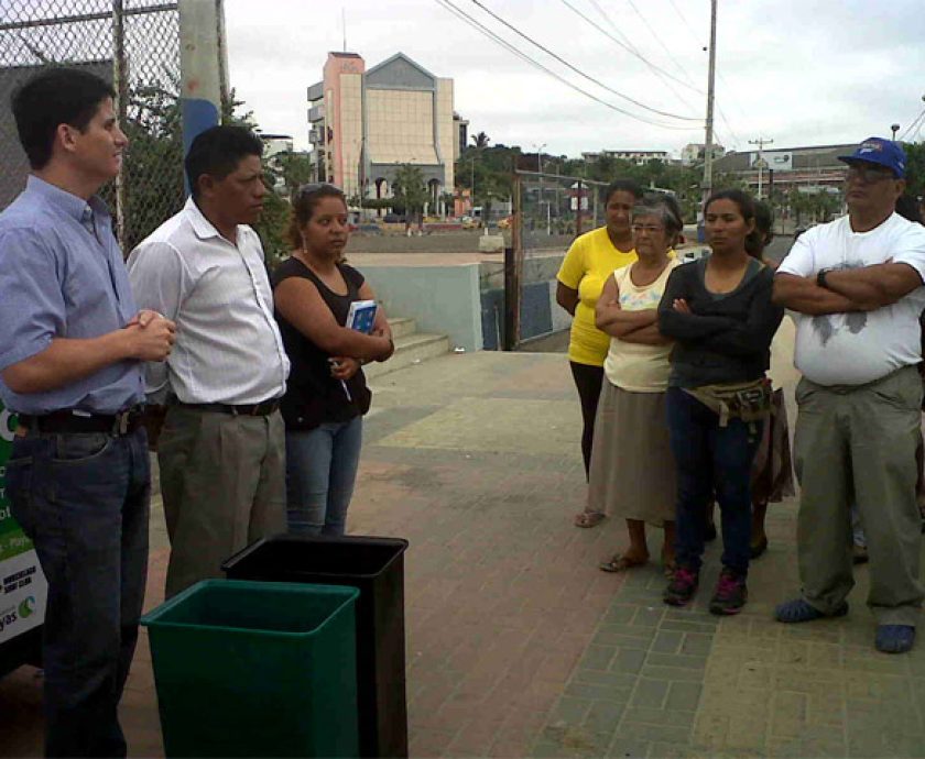 Segunda charla dirigida a las Asociaciones de los Comerciantes de la playa El Murciélago