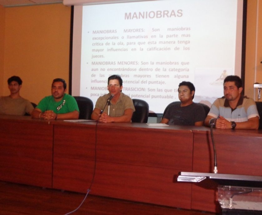 Charla técnica para competidores del circuito de verano “Surf Sumbawa 2013”