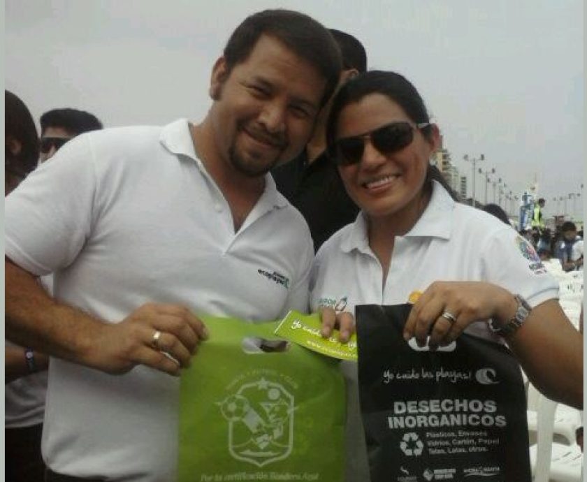 Ministra de Ambiente Lorena Tapia y José Moreira Director de Proyectos de Ecoplayas
