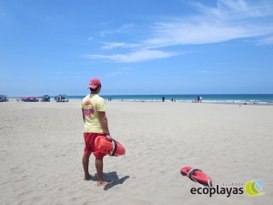 Playa el Murciélago cuenta con rescatistas