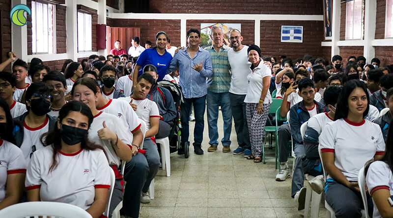 Educamos-a-150-estudiantes-de-la-Unidad-Educativa-Julio-Pierregrose-con-el-mensaje-#LlévateTuBasura-10