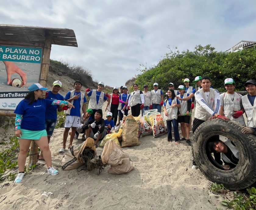 Celebrando-el-Mes-de-la-Juventud-Accion-y-Comunidad-en-las-Playas-de-Santa-Marianita-2